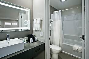 Bay Area Inn & Suites
