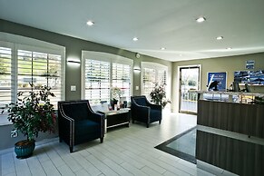 Bay Area Inn & Suites