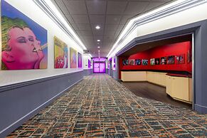 The Verve Hotel Boston Natick, Tapestry Collection by Hilton