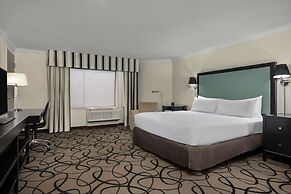 The Verve Hotel Boston Natick, Tapestry Collection by Hilton