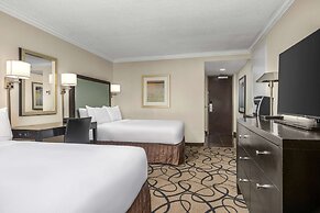 The Verve Hotel Boston Natick, Tapestry Collection by Hilton
