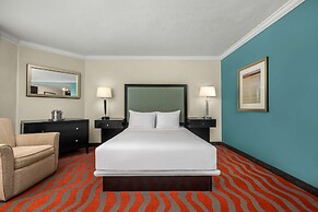 The Verve Hotel Boston Natick, Tapestry Collection by Hilton