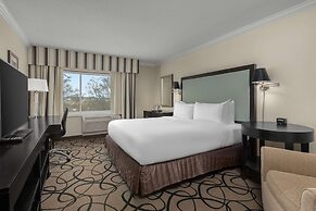 The Verve Hotel Boston Natick, Tapestry Collection by Hilton