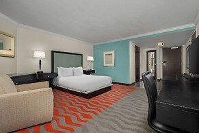 The Verve Hotel Boston Natick, Tapestry Collection by Hilton