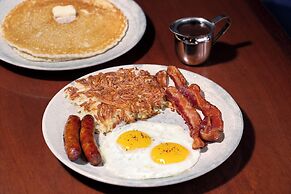 Luxor Hotel and Casino