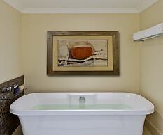 Avani Windhoek Hotel & Casino