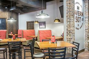 EverSpring Inn & Suites