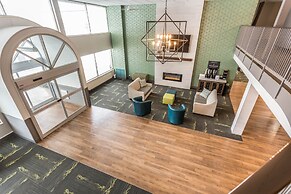 EverSpring Inn & Suites