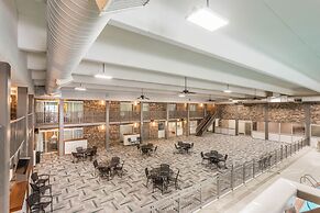 EverSpring Inn & Suites