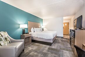 EverSpring Inn & Suites