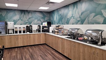 EverSpring Inn & Suites