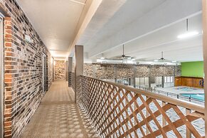 EverSpring Inn & Suites