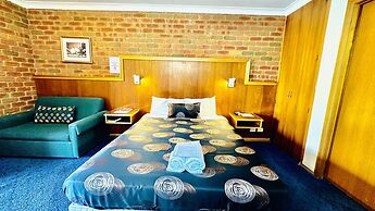 Early Australian Motor Inn