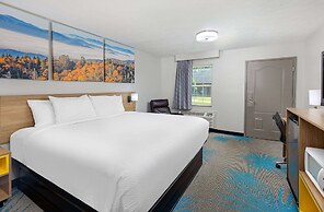 Days Inn by Wyndham Savannah