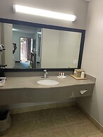 Days Inn by Wyndham Savannah