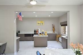 Days Inn & Suites by Wyndham Airport Albuquerque