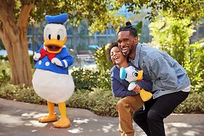 Disneyland Hotel
