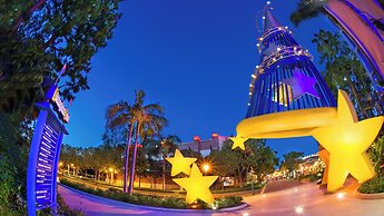 Disneyland Hotel