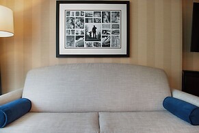 Disneyland Hotel