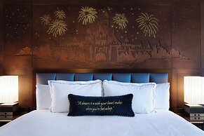 Disneyland Hotel