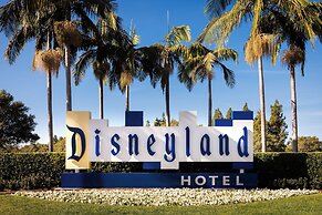 Disneyland Hotel