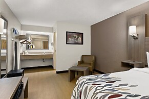 Red Roof Inn Cleveland - Westlake