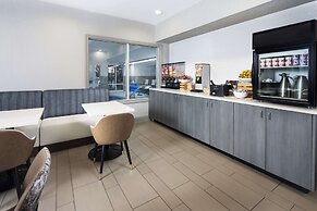 Country Inn & Suites by Radisson Asheville Downtown Tunnel Road