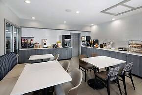 Country Inn & Suites by Radisson Asheville Downtown Tunnel Road