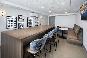 Country Inn & Suites by Radisson Asheville Downtown Tunnel Road