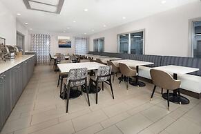 Country Inn & Suites by Radisson Asheville Downtown Tunnel Road