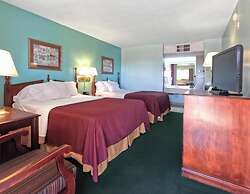 Route 66 Inn & Suites by OYO Vega Tx
