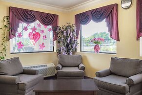 Days Inn by Wyndham Macon I-475