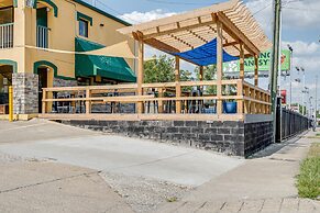 Days Inn by Wyndham Nashville Saint Thomas West Hospital