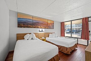 Days Inn by Wyndham Nashville Saint Thomas West Hospital