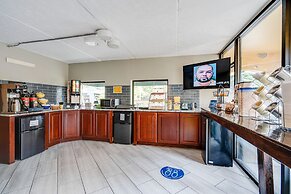 Days Inn by Wyndham Nashville Saint Thomas West Hospital