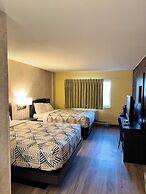 Motel 6 Eau Claire, WI
