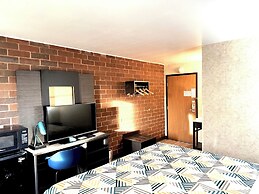 Motel 6 Eau Claire, WI