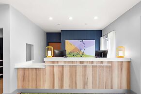 Spark by Hilton Springfield Southwest