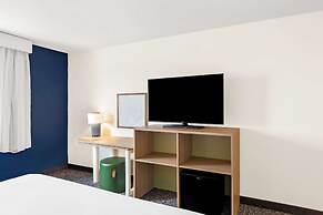 Spark by Hilton Springfield Southwest