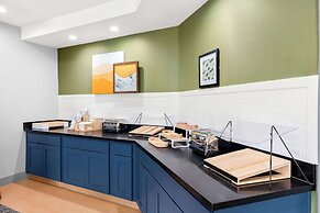 Spark by Hilton Springfield Southwest