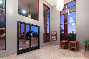 Americas Best Value Inn & Suites Bakersfield Central