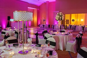 DoubleTree by Hilton Boston North Shore