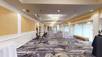 DoubleTree by Hilton Boston North Shore