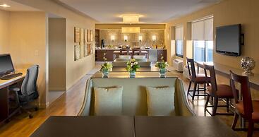 DoubleTree by Hilton Boston North Shore