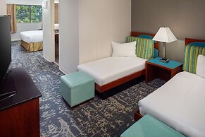 DoubleTree by Hilton Boston North Shore