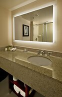 DoubleTree by Hilton Boston North Shore