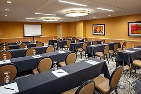 DoubleTree by Hilton Boston North Shore