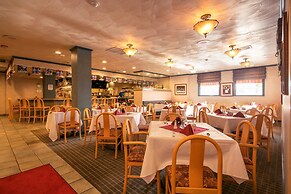 Oakland Airport Executive Hotel