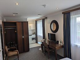 Best Western Welwyn Garden City Homestead Court Hotel
