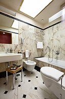 Hotel Saturnia & International